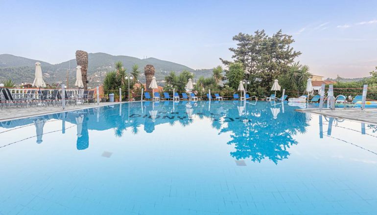 Dionyssos Hotel - Σκόπελος